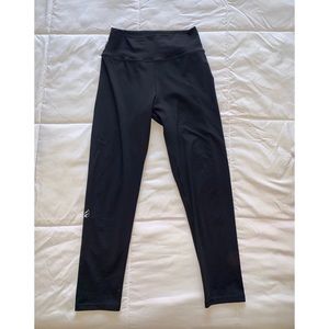 P’tula Taylor Stay True Black leggings, Medium